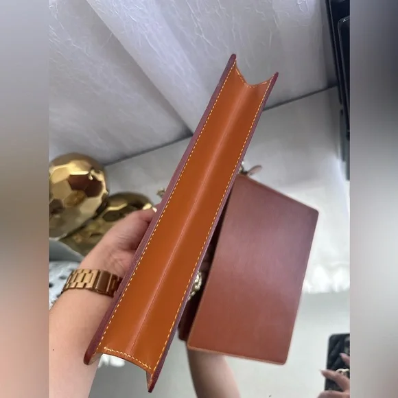 Louis Vuitton Homme - Picture 10 of 11